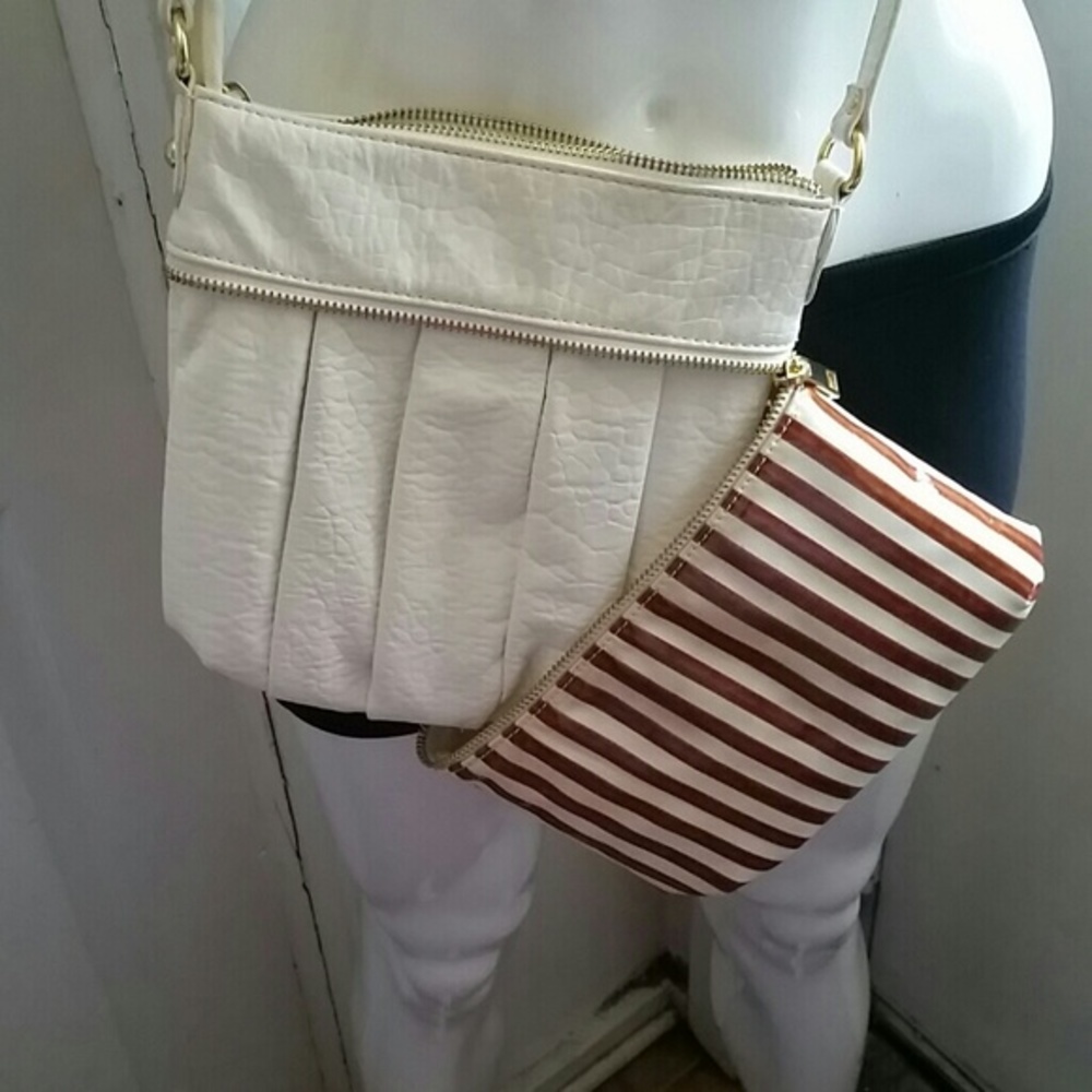 Crossbody - Picture 3 of 4